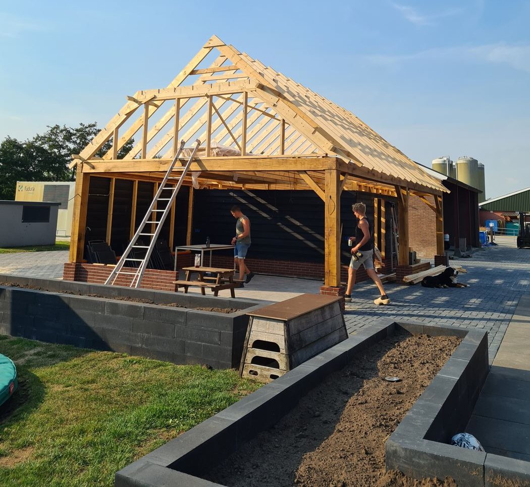 Staanders, liggers en de eerste spanten staan