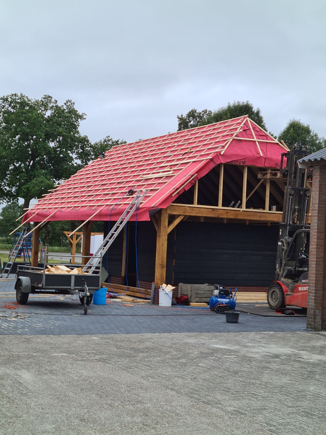 Dak met dampopen folie en panlatten