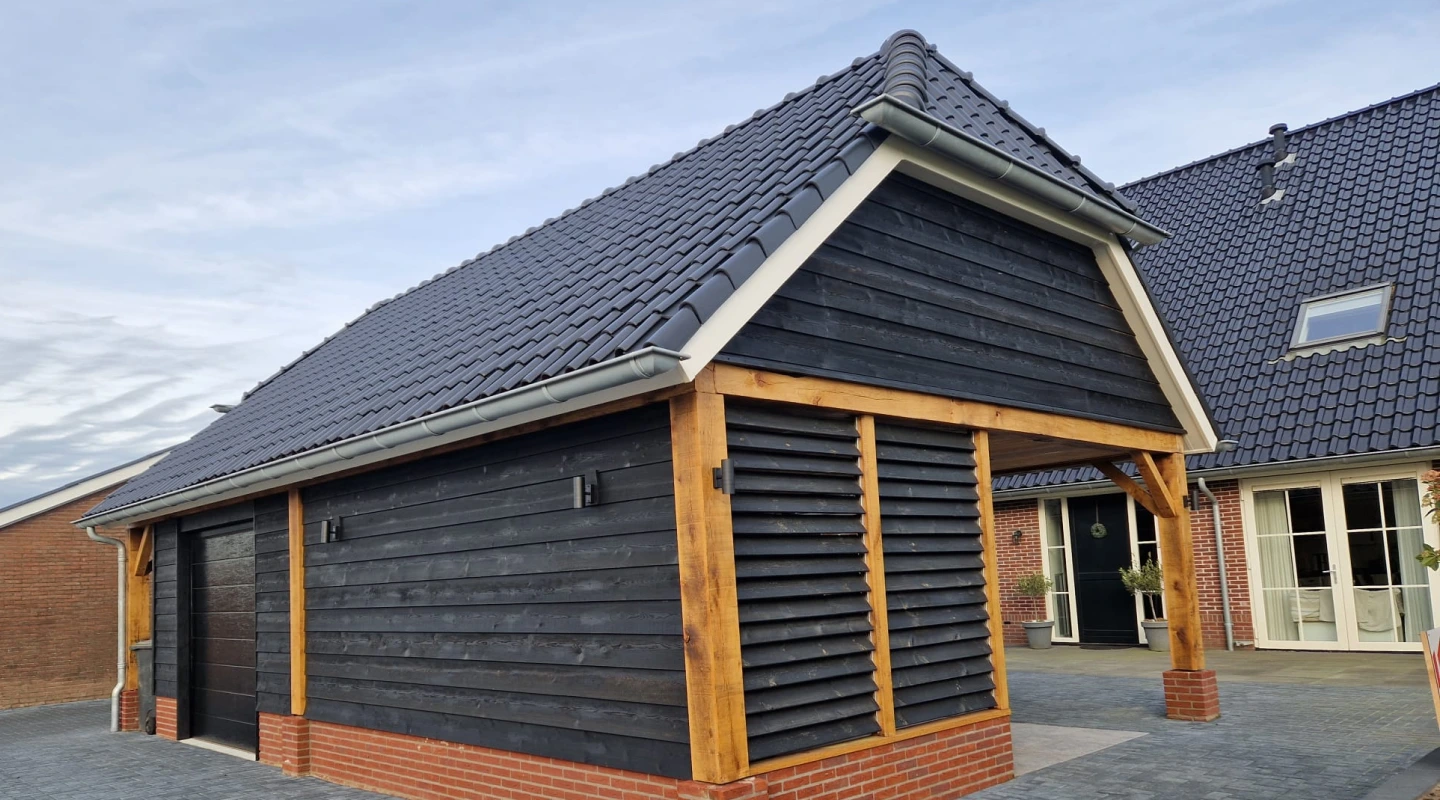 Houten schuur gebouwd door VNC Bouw